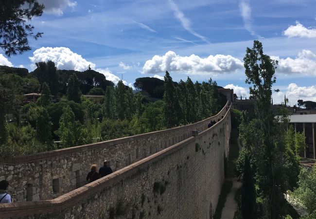 ジローナの町が良く見える