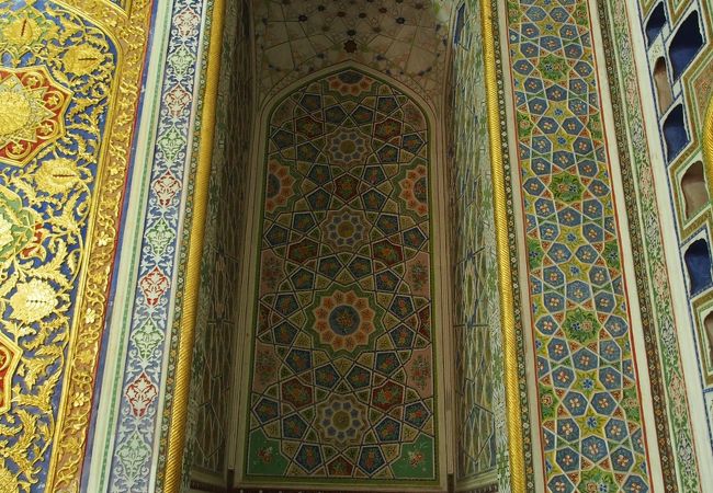 豪華絢爛な夏の宮殿