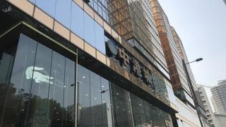 マカオからの船で到着