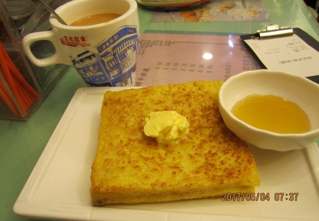 老舗カフェで朝食を♪