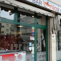 一日券が買えるバール