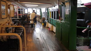 九龍半島と香港島を繋ぐフェリー