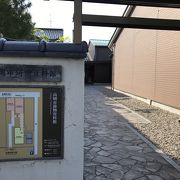 高岡鋳物を展示