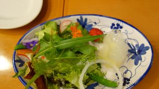 自家製新鮮野菜が特別においしい。
