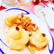 エッグベネディクト