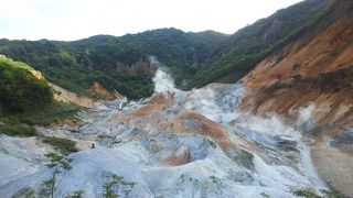 地獄という名に相応しい景色（地獄谷）