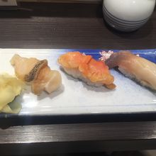 貝三種握り1200円