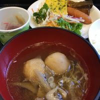 バイキングの朝食。山形料理がいっぱいです。