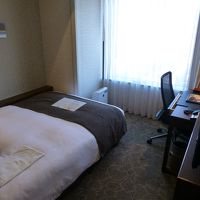 部屋はビジネスホテルと変わらない