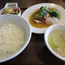 お魚のランチ　１２００円