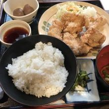 から揚げ定食　７７０円