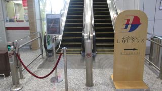 朝の時間帯はクローズ