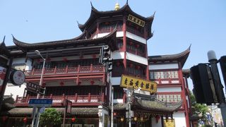 風情と賑わいに酔いしれる豫園商城 