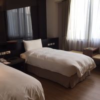 奥は畳のイスでした