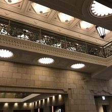 ダイビルのエントランスが素敵でした