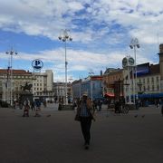 ザグレブ旧市街の中心広場 ♪