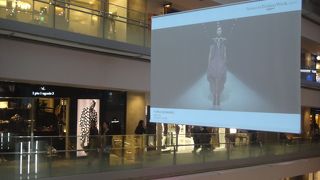 女子向けのショッピングモール