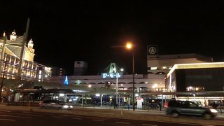 JRの駅前がイルミネーションとは下関は観光都市だったのですね