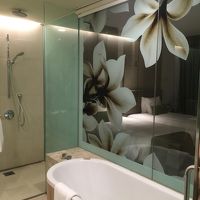 バスルームから見た部屋