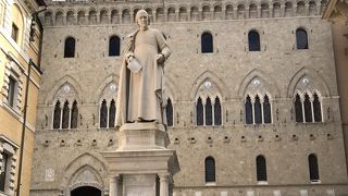 世界最古の銀行