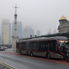 近くにバス停がありました。