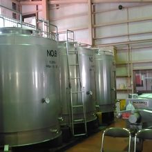 大きな貯蔵タンク