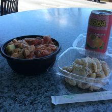 新鮮なポキ丼絶品でした