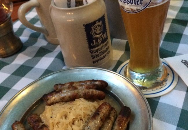 ビールとソーセージが美味しい