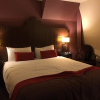 シンプルな室内