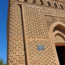 円柱部分も四角のレンガで組んである