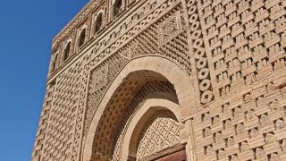 現代に残る奇跡の芸術建築／砂に埋もれてしまうことを1200年前に予知していたのか!?