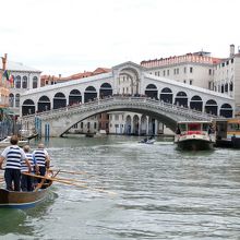 運河から見たリアルト橋