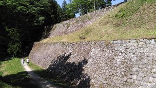 見事な石垣でした。