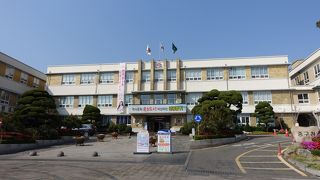 地方の役所のような印象です