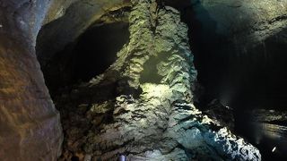 済州島にある溶岩洞窟の一つ。