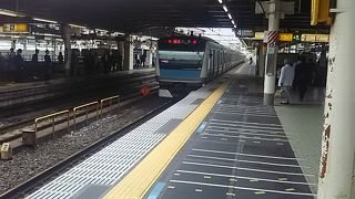 大宮から大船まで東京を南北に走る路線です。