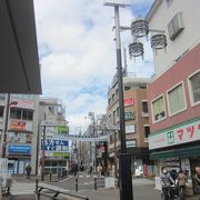 大岡山の北口に延びる商店街