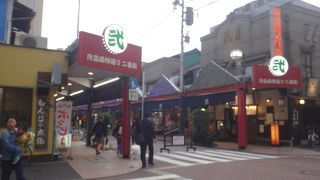 もんじゃ焼の店が延々と続く