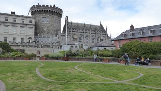 アイルランド統治の伝統を象徴しているダブリン城