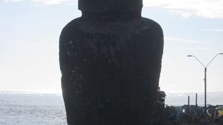 バンガロア村の海岸にあります