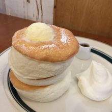 ふわふわ、しゅわしゅわパンケーキ。