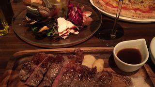 三宮の夜景を一望!! 熟成肉と黒ワインで。