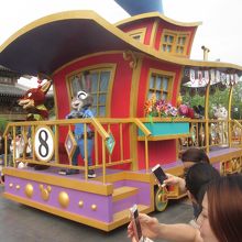ディズニー パレード (米奇童話専列)