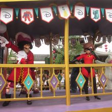 ディズニー パレード (米奇童話専列)