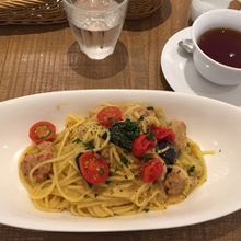 黄色いトマトのパスタ