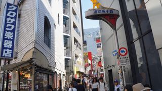 渋谷道玄坂と文化村通りを結ぶ路地