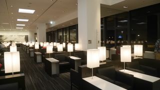 成田空港国際線ANAラウンジ　出国前に快適です