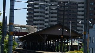 半田駅の跨線橋は明治43年11月に設置