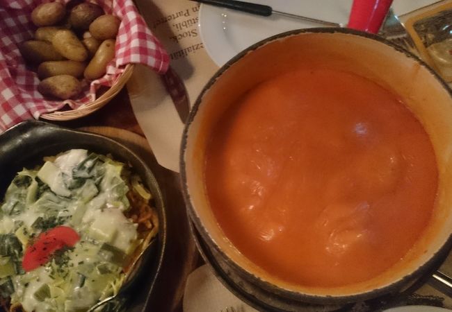 雰囲気もいいスイス料理のお店