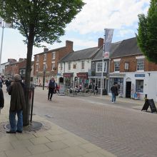 道化師像の広場 